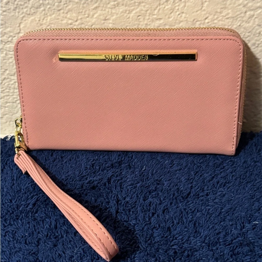 Steve Madden Pink Wristlet Clutch